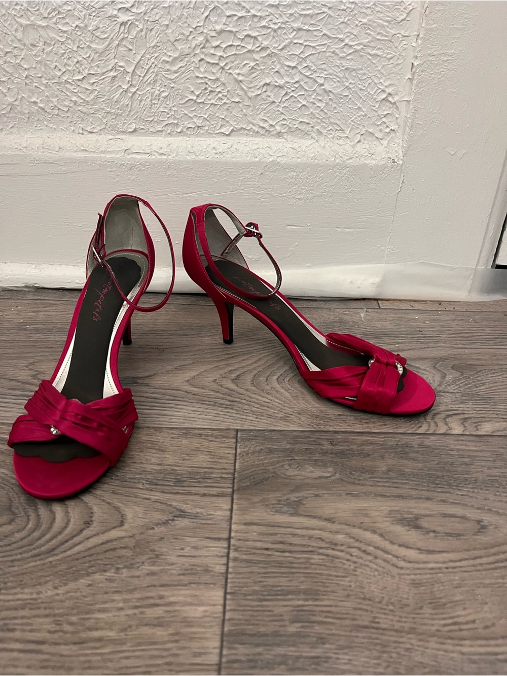 Elegant Women's fuschia Satin Ankle-Strap Heels